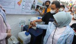 Warga Kerja Bakti di Cilandak, Anies : Kesempatan Menjaga Keakraban Antarwarga