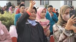 Mengharukan, Tangis Keluarga Iringi Pemberangkatan Jemaah Calon Haji Boyolali