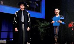 Kisah Gladys Aulia, Mahasiswi Unair yang Sukses Lulus dengan Gelar Ganda 