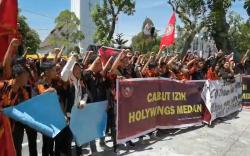 Ratusan Massa Sapma Pemuda Pancasila Geruduk Kantor Gubsu, Tuntut Izin Holywings Dicabut<