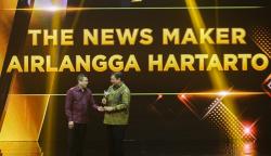 Menko Airlangga Hartarto Raih Penghargaan iNews Maker Awards 2022