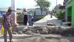 Ngaku Belum Dibayar, Pemilik Lahan Tembok Akses Masuk Perumahan Sirnagalih Cianjur