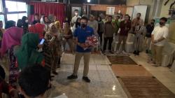 Kunjungi Pelaku Usaha Ekonomi Kreatif di Tegal, Sandiaga Uno Disambut Teriakan Presiden<