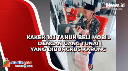 Kakek 103 Tahun Beli Mobil dengan Uang Tunai yang Dibungkus Karung