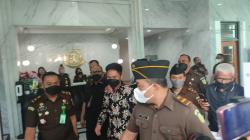 17 Jaksa dari Kejagung dan Kejari Bale Bandung Tangani Perkara Crazy Rich Doni Salmanan<