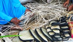 Kerajinan Tangan Anyaman Pandan Khas Nagari Ulakan