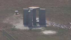 Monumen Kontroversial Stonehenge di AS Diledakkan Orang Tak Dikenal