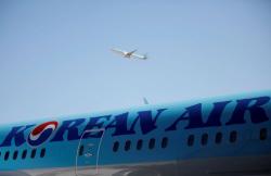 Pesawat Tabrakan di Bandara Hokkaido Jepang, Korean Air vs Cathay Pacific 