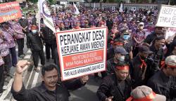 Ratusan Perangkat Desa Unjuk Rasa, Ini Tuntutannya