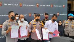 Modus Penjualan Minyak Goreng Murah, Warga Garut Tipu Pembeli hingga Rp1,9 Miliar<