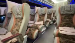 Tak Hanya Mobil Pribadi Penumpang Bus juga Wajib Pakai Seatbelt, Ini Aturannya