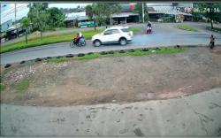 Diduga Ngebut, Minibus di Palembang Tabrak Siswi SMA hingga Terpental dan Terkapar