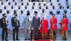 Momen Kompak Presiden Jokowi dan Prabowo saat Pelantikan Perwira TNI-Polri di Istana