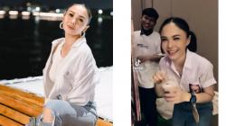 Imut Banget Yuni Shara Beli Es Podeng Pakai Seragam SMA, Netizen: Aduh Gemas