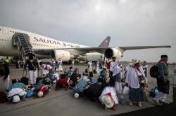 Jamaah Haji Kloter Pertama Tiba di Tanah Air