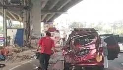 Mengerikan, Penampakan Truk Tangki Pertamina Tabrak Sejumlah Kendaraan di Cibubur<