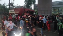 Sopir Truk Pertamina Minta Tolong kepada Warga Dibawa ke Kantor Polisi usai Kecelakaan Beruntun