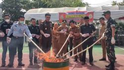 Kejari Indramayu Musnahkan Barang Bukti, dari Narkoba hingga Uang Palsu<