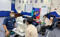 MNC Peduli Melalui MNC Media Kerja Sama dengan Essilor Gelar Pemeriksaan dan Bagi-Bagi Kaca Mata di Sekolah