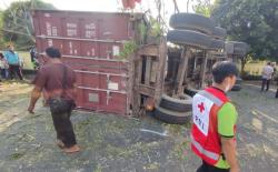 Kecelakaan Maut di Jalan Lingkar Salatiga, 2 Pengendara Motor Tewas Tertimpa Truk Terguling