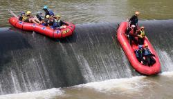 Arung Jeram di Sungai Cisadane Menjadi Wisata Favorit