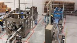 Mengintip Rahasia Pabrik Air Zamzam Kemasan di Makkah