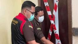 Kejaksaan Geledah dan Segel Kantor BPKAD Sikka, Sejumlah Dokumen Disita<
