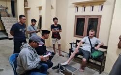 Bule asal Inggis Dibegal usai Jalan-Jalan ke Pantai Pink Lotim, Ditodong Parang