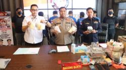 Polisi Bongkar Industri Rumahan Pembuatan Obat Terlarang di Karimun, 3 Orang Ditangkap