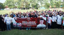 Relawan Saga Dampingi Emak-Emak Militan Cirebon Deklarasi Dukung Ganjar Maju di Pilpres 2024<