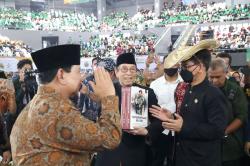 Hadiri 1 Abad Taman Siswa dan Beri Hormat Peran Guru se-Indonesia, Prabowo Disambut Gegap Gempita