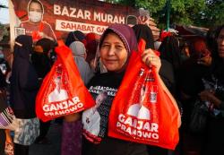Emak-Emak di Cirebon Kompak Suarakan Dukungan Ganjar Pranowo Presiden 2024<