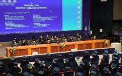 ITB Wisuda 2.050 Orang, Banyak Mahasiswa Lulus dengan IPK 4.00<