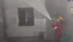 Kantor Pasar Bugel Indramayu Terbakar, Diduga akibat Puntung Rokok<