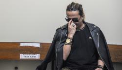 Gaya Bahar Bin Smith Pakai Jaket Kulit-Kacamata Hitam saat Dituntut 5 Tahun Penjara