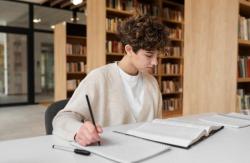 Konjungsi Adalah Kata Penghubung, Ini Pengertian, Contoh dan Macam-macamnya