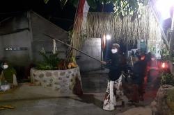 Malam 1 Suro, Warga Pengkol Jamas 4 Pusaka dan Mengaraknya ke Makam Leluhur