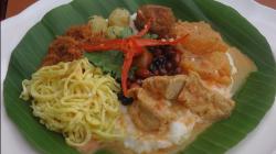 Menikmati Bubur Suro, Kuliner yang Hadir saat Malam Pergantian Tahun Baru Islam