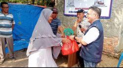 Warga Cibarusah Terharu Dapat Bansos dari Gerkindo Perindo 