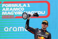 Hasil F1 GP Hungaria 2022: Verstappen Berjaya, Hamilton Kedua
