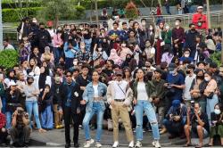 Outfit Nyentrik di Citayam Fashion Week, Bukti Kreativitas Anak Muda