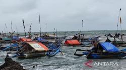 5 Alat Pendeteksi Tsunami Rusak, Warga Pesisir Selatan Cianjur Diminta Waspada<