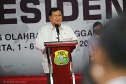 Prabowo Bakar Semangat Para Atlet Muda di Penutupan Piala Presiden 2022: Merdeka!