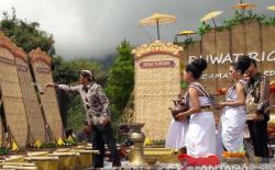 Jelang Panen Tembakau, Petani Lereng Sumbing dan Sindoro Gelar Tradisi Ruwat Rigen