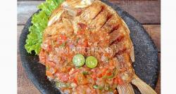 Cara Membuat Ikan Mas Goreng Sambal Dadak yang Enak untuk Makan Siang 
