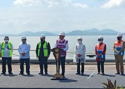 Jokowi Buka Pintu untuk Investor Asing Kelola Pelabuhan Kijing