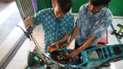 Siswa SMK Nasional Malang Sukses Bikin Motor Trail Listrik, Ini Penampakannya<