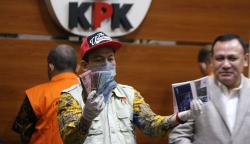 KPK Pamer Barang Bukti Hasil OTT Bupati Pemalang