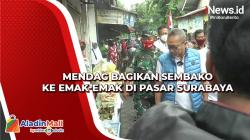 Mendag Bagikan Sembako ke Emak-Emak di Pasar Dukuh Kupang Surabaya