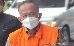 KPK Jebloskan Eks Anggota DPRD Jabar Ade Barkah Surahman ke Lapas Sukamiskin<
